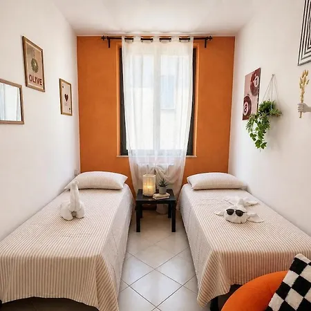 Durdom-free Parking, Hospital Apartment