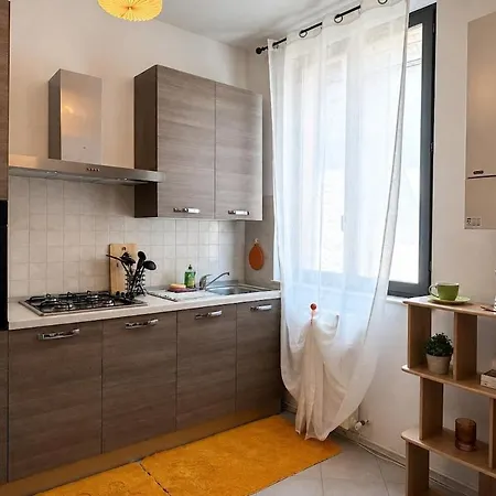 Durdom-free Parking, Hospital Apartment Piacenza