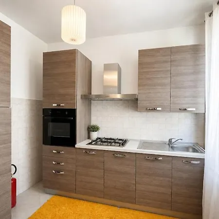 Apartment Durdom-free Parking, Hospital Piacenza